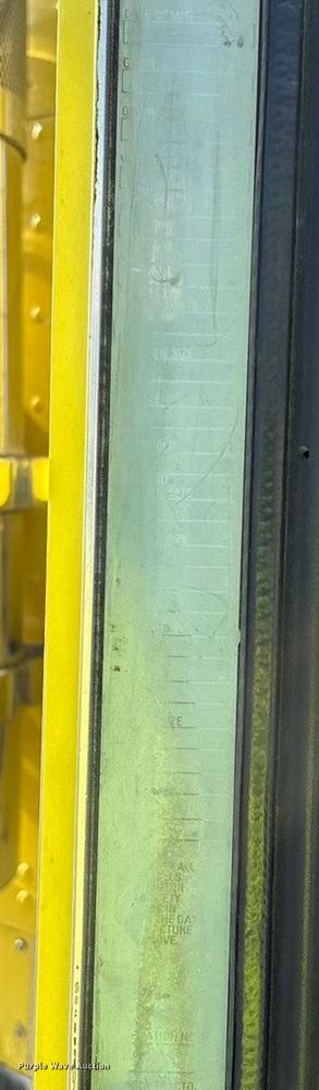 image for item YA1494 2004 Kenworth W900 semi truck