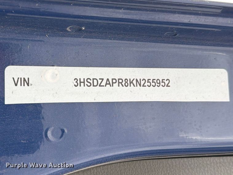 image for item YA1795 2019 International LT625 semi truck