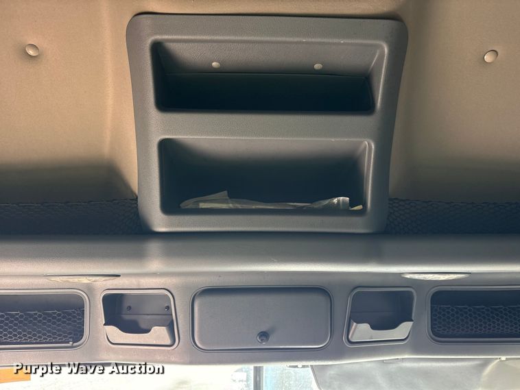 image for item YA1856 2018 Freightliner Cascadia semi truck
