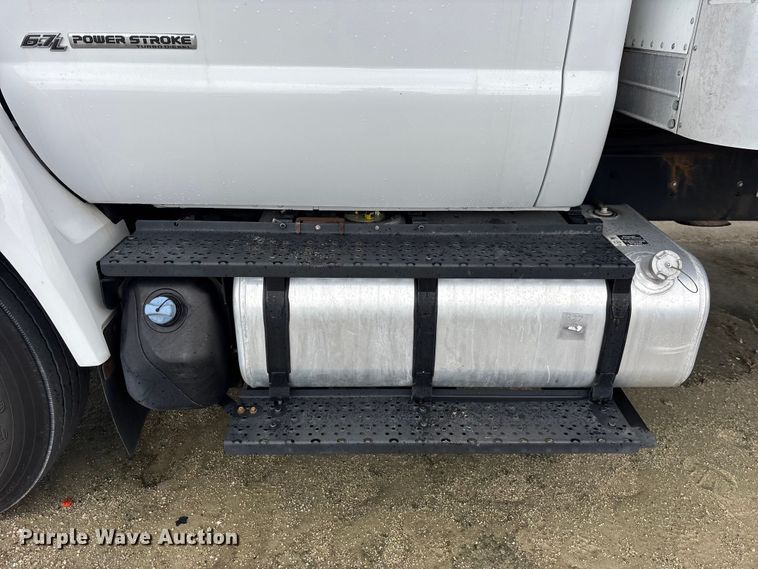 image for item YA2007 2019 Ford F750 Super Duty box truck
