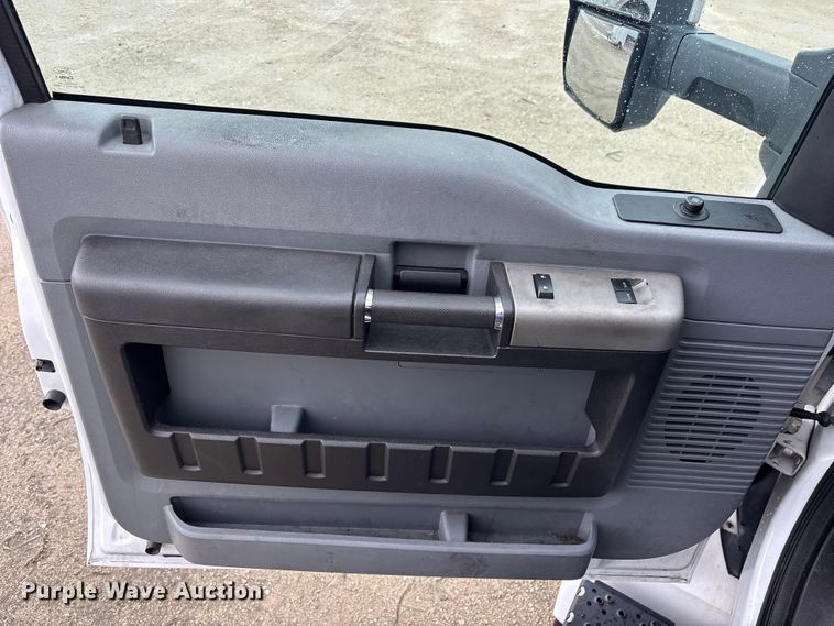 image for item YA2007 2019 Ford F750 Super Duty box truck