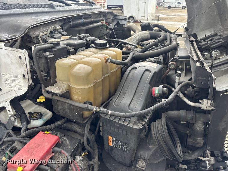 image for item YA2007 2019 Ford F750 Super Duty box truck