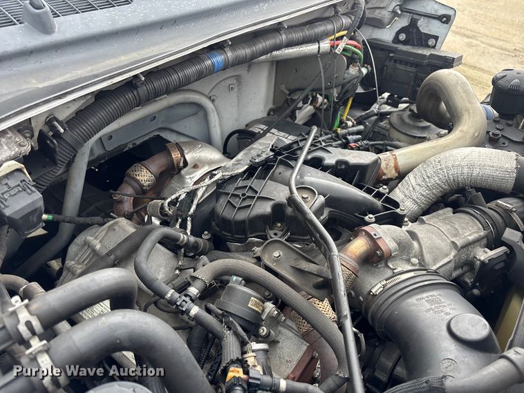 image for item YA2007 2019 Ford F750 Super Duty box truck