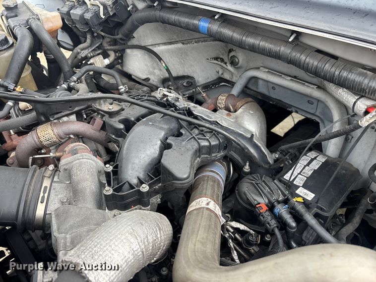 image for item YA2007 2019 Ford F750 Super Duty box truck