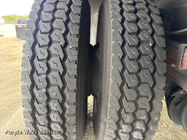 image for item YA2007 2019 Ford F750 Super Duty box truck