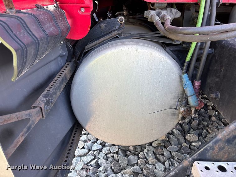 image for item YA2091 2019 Freightliner Cascadia semi truck