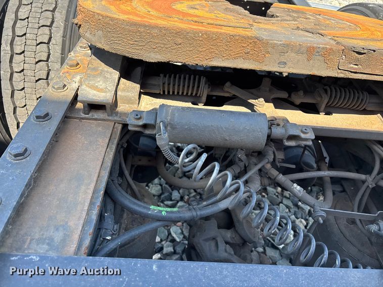 image for item YA2091 2019 Freightliner Cascadia semi truck