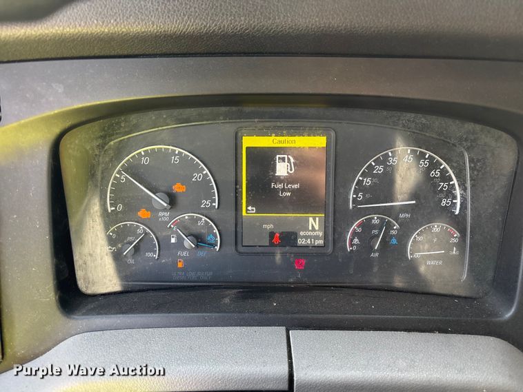 image for item YA2091 2019 Freightliner Cascadia semi truck