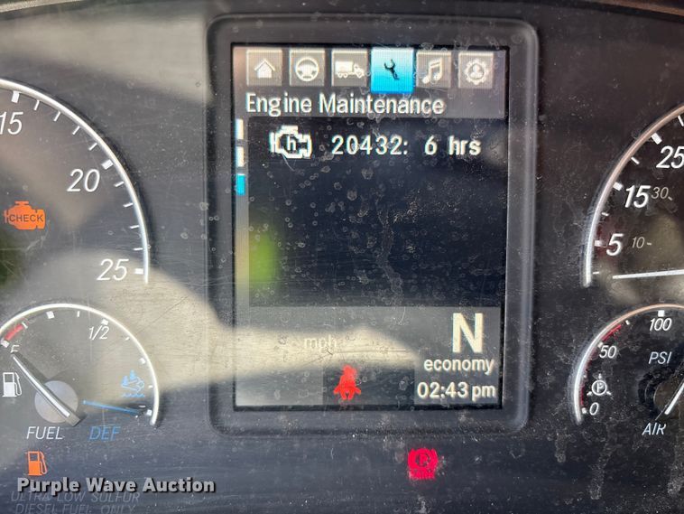 image for item YA2091 2019 Freightliner Cascadia semi truck
