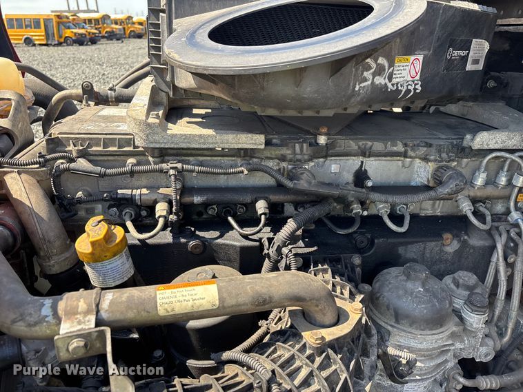 image for item YA2091 2019 Freightliner Cascadia semi truck