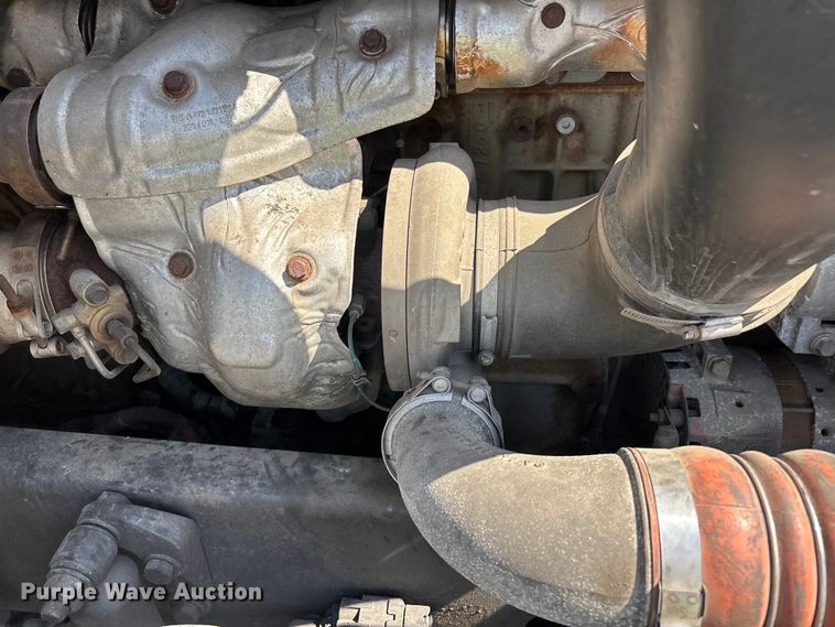 image for item YA2091 2019 Freightliner Cascadia semi truck