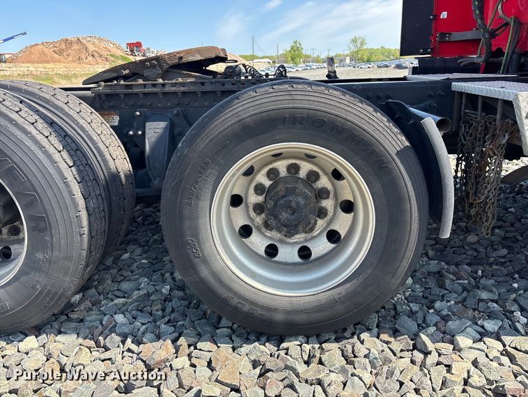 image for item YA2091 2019 Freightliner Cascadia semi truck