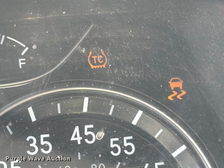 image for item YA2145 2018 International LT625 semi truck