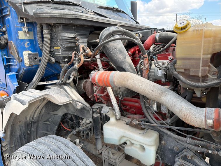 image for item YA2145 2018 International LT625 semi truck