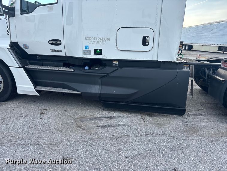 image for item YA2194 2024 Kenworth T680 semi truck