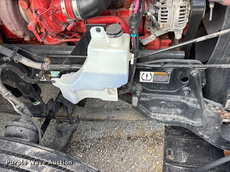 image for item YA2194 2024 Kenworth T680 semi truck