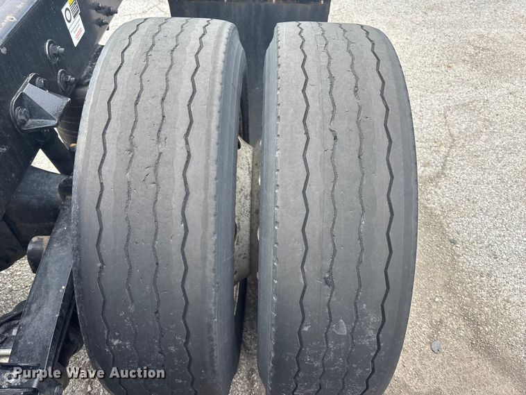 image for item YA2194 2024 Kenworth T680 semi truck