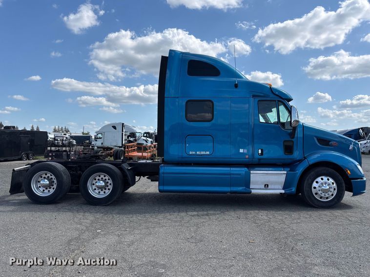 image for item YA2238 2015 Peterbilt 357 semi truck