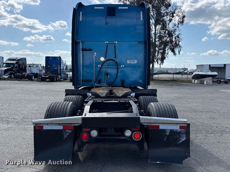 image for item YA2238 2015 Peterbilt 357 semi truck