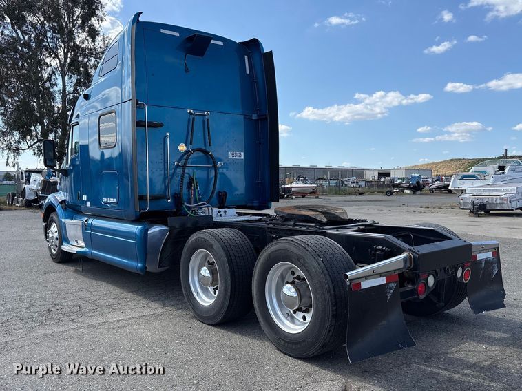 image for item YA2238 2015 Peterbilt 357 semi truck
