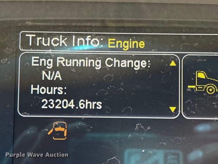 image for item YA2238 2015 Peterbilt 357 semi truck