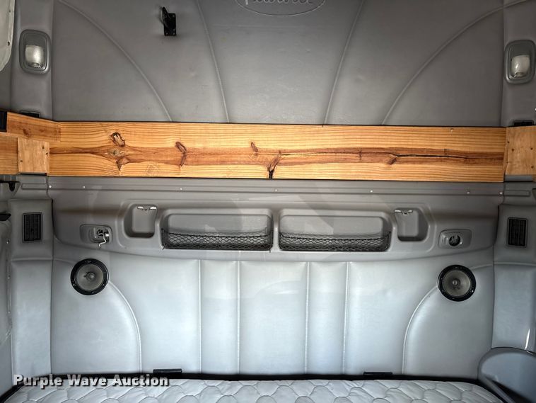 image for item YA2238 2015 Peterbilt 357 semi truck