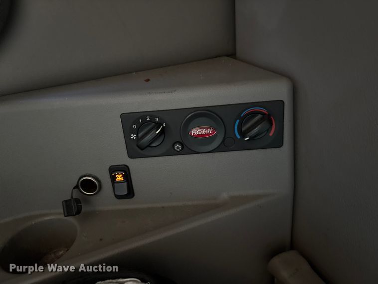 image for item YA2238 2015 Peterbilt 357 semi truck