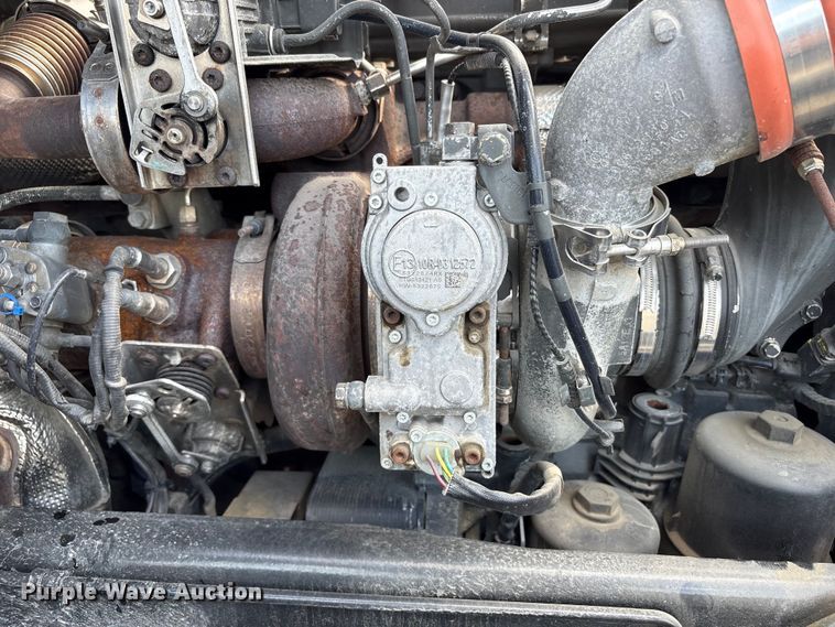 image for item YA2238 2015 Peterbilt 357 semi truck