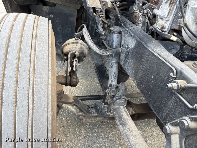 image for item YA2238 2015 Peterbilt 357 semi truck