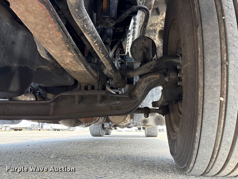 image for item YA2238 2015 Peterbilt 357 semi truck