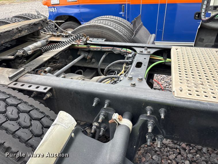 image for item YA2279 2020 International LT625 semi truck
