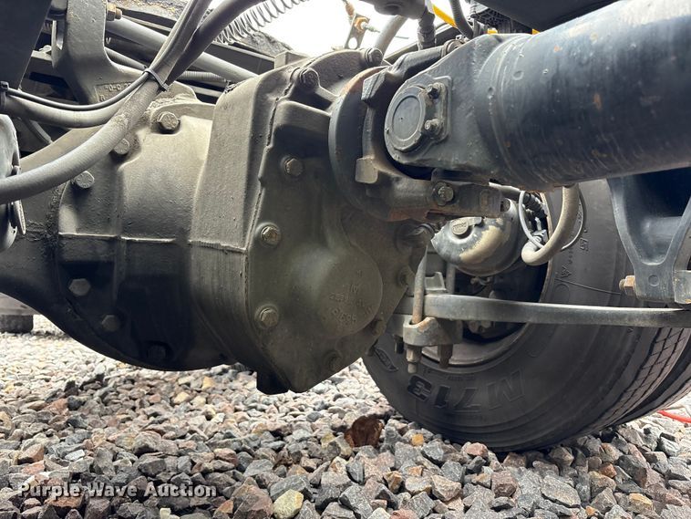 image for item YA2279 2020 International LT625 semi truck