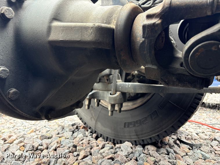 image for item YA2279 2020 International LT625 semi truck