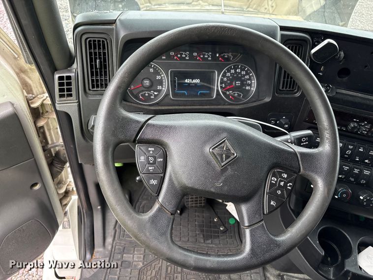 image for item YA2279 2020 International LT625 semi truck