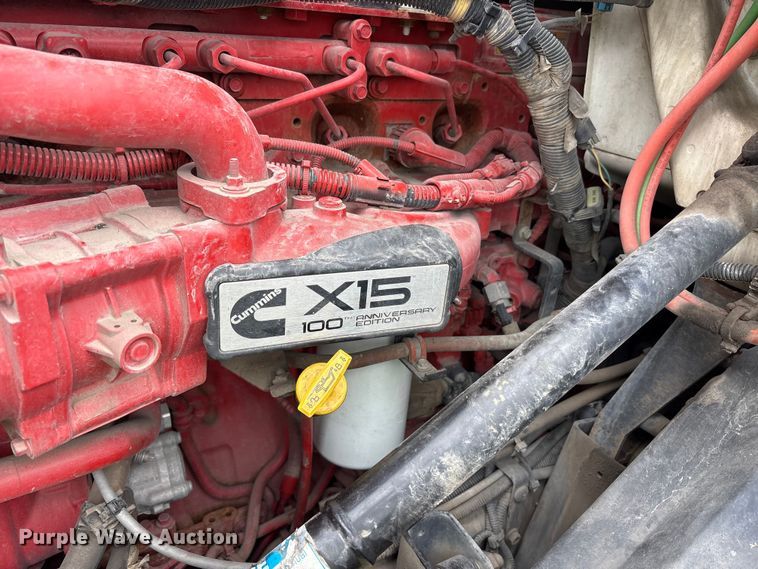 image for item YA2279 2020 International LT625 semi truck
