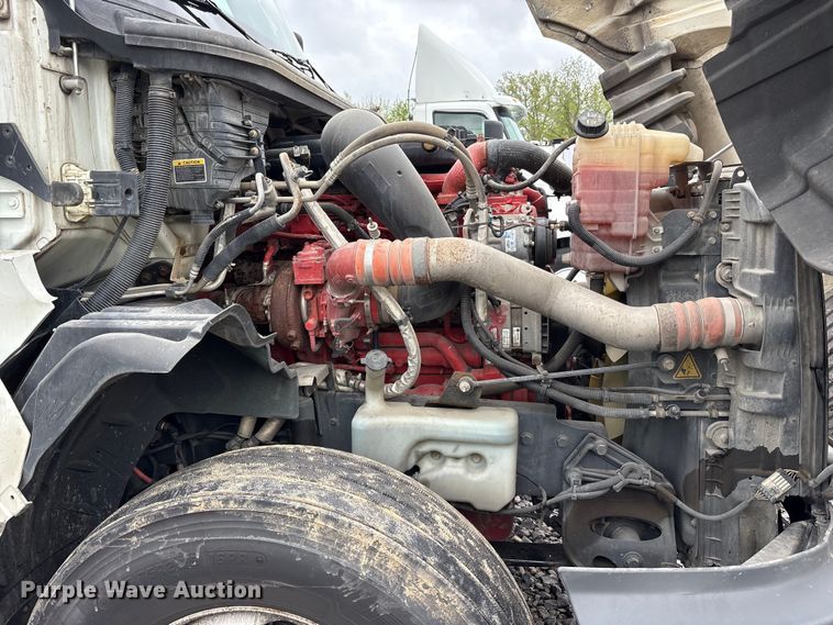 image for item YA2279 2020 International LT625 semi truck