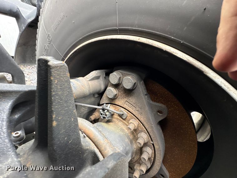 image for item YA2279 2020 International LT625 semi truck