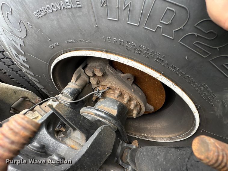 image for item YA2279 2020 International LT625 semi truck