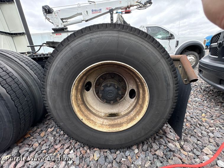 image for item YA2279 2020 International LT625 semi truck