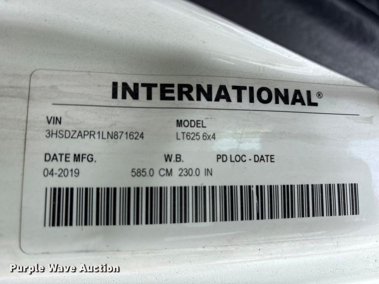 image for item YA2279 2020 International LT625 semi truck