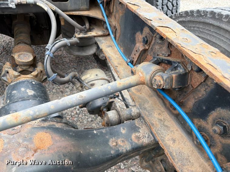 image for item YA2298 2017 Freightliner  Cascadia semi truck
