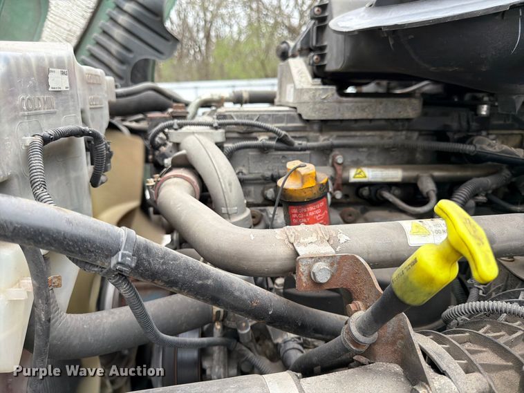 image for item YA2298 2017 Freightliner  Cascadia semi truck
