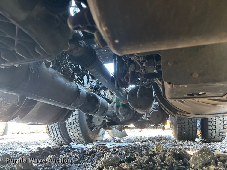 image for item YA2314 2016 Mack CXU613 semi truck