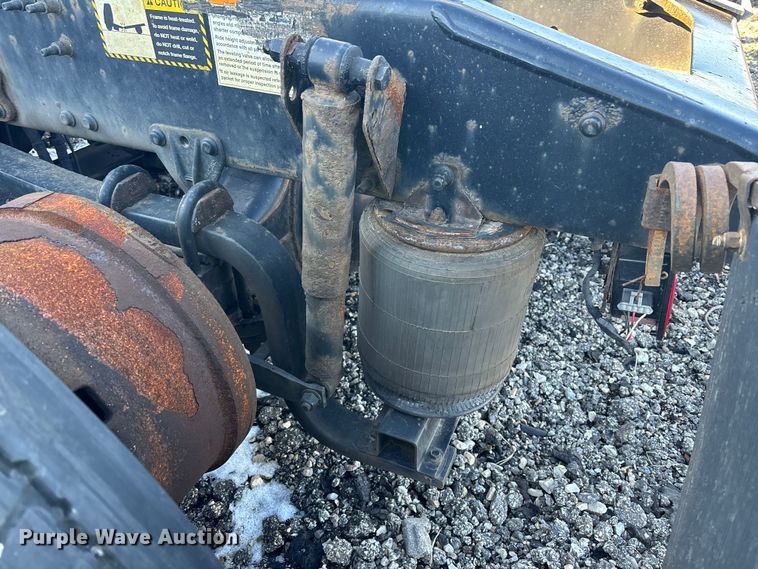 image for item YA2314 2016 Mack CXU613 semi truck