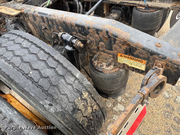 image for item YA2376 2017 Freightliner Cascadia 125 semi truck