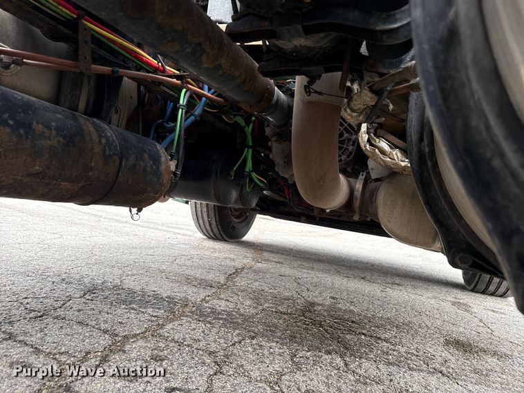 image for item YA2376 2017 Freightliner Cascadia 125 semi truck