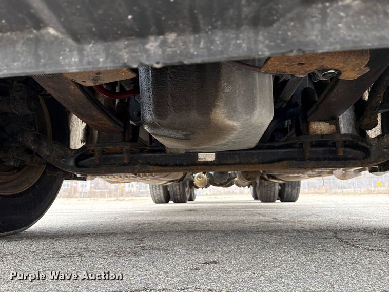 image for item YA2376 2017 Freightliner Cascadia 125 semi truck