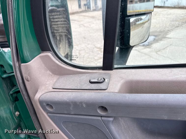 image for item YA2376 2017 Freightliner Cascadia 125 semi truck