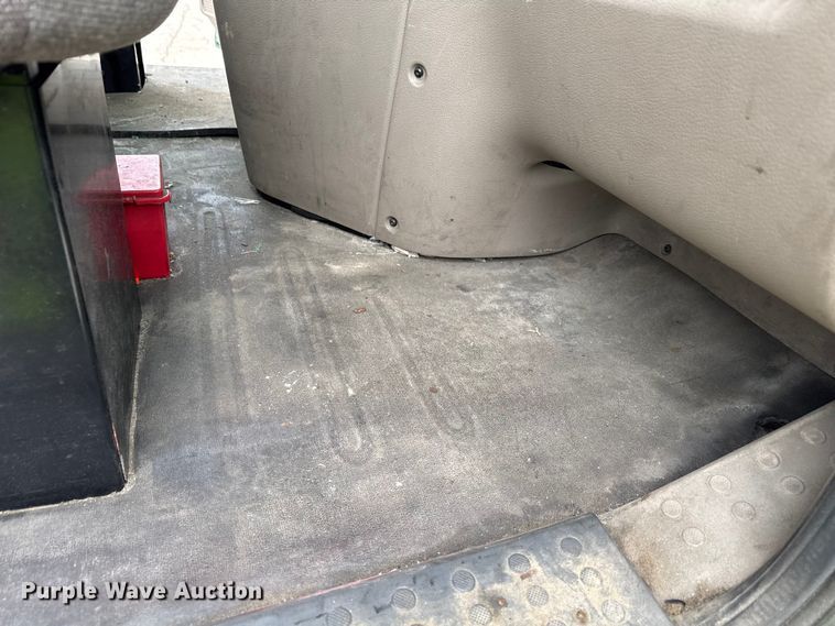 image for item YA2376 2017 Freightliner Cascadia 125 semi truck