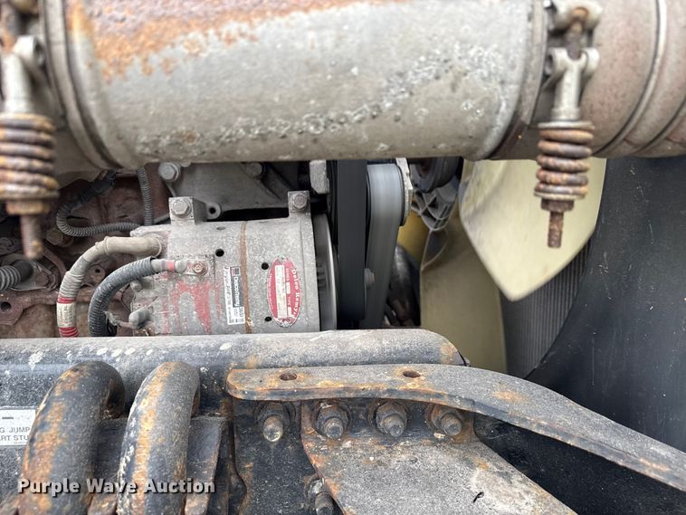 image for item YA2376 2017 Freightliner Cascadia 125 semi truck